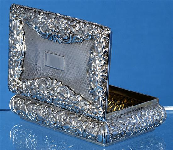 A William IV engine turned silver snuff box, by Nathaniel Mills, Length 98mm, Weight: 5.9oz/185grms